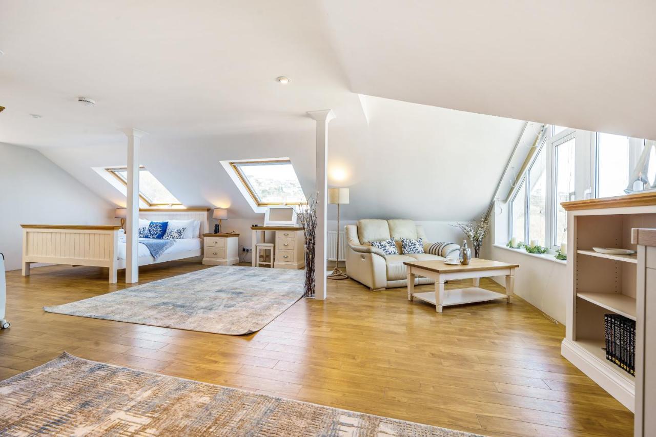 Carbis Bay - Luxury 3 Bed Penthouse Apartment With Sea Views Parking Sauna Balcony Exterior photo